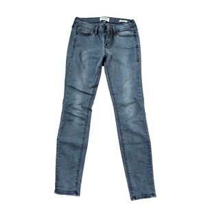 The FRAME Denim Le Skinny De Jeanne